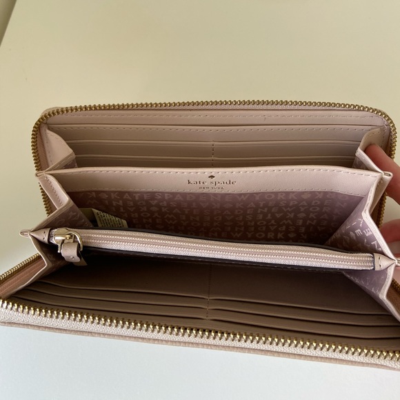 Kate Spade♠️ Zip-around Wallet - Picture 6 of 7
